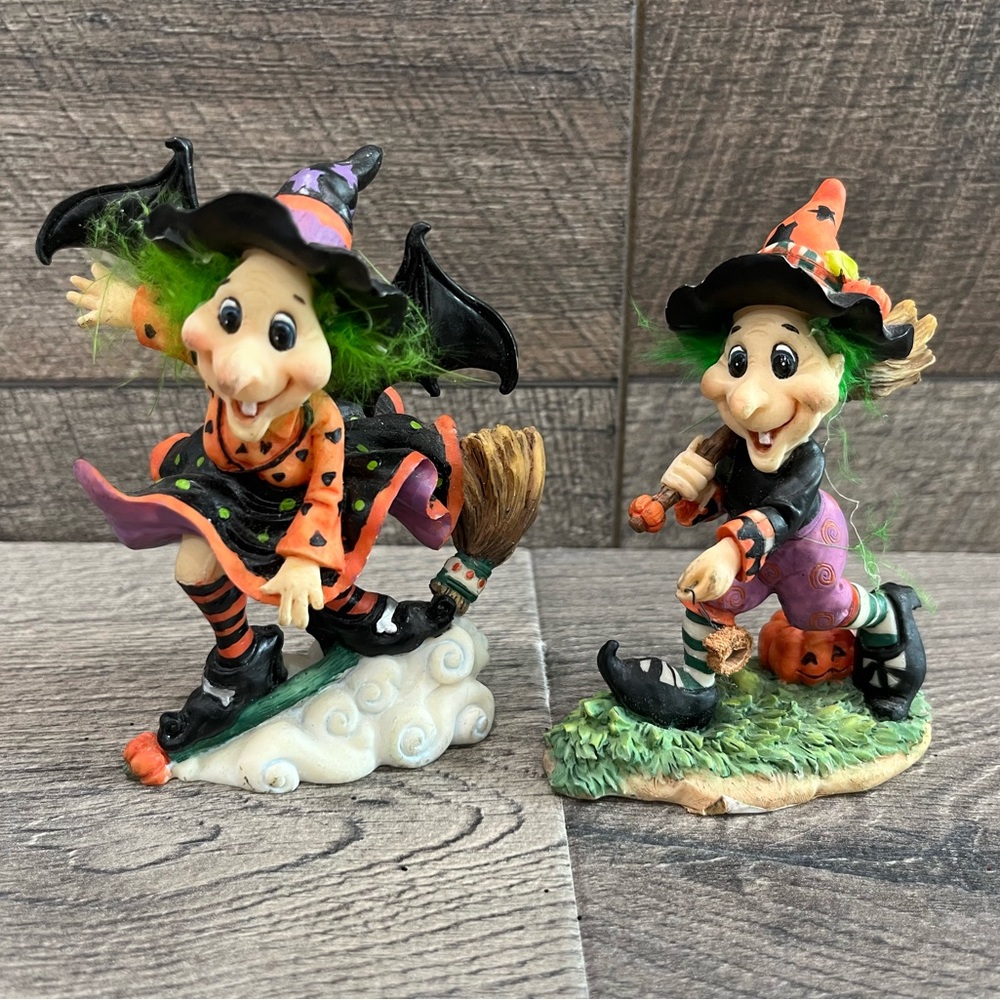 VTG Halloween Resin Green Hair Witch Figurine 90s Spooky Hollow Set Pair Broom